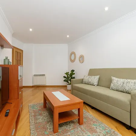 Puerta Al Encanto, Descubre Tuy By