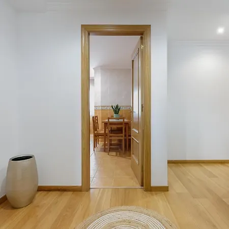 Puerta Al Encanto, Descubre Tuy By